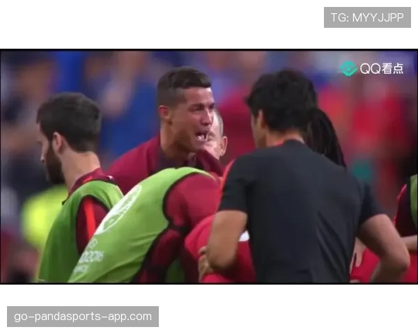 刷到苏亚雷斯的晚餐发票那刻我就愣住了——一顿比我年终奖还贵